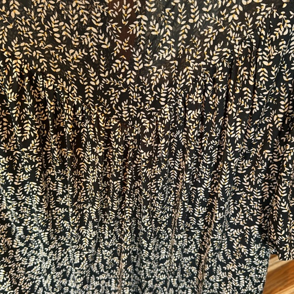 EverEve Blouse size large - Picture 10 of 10